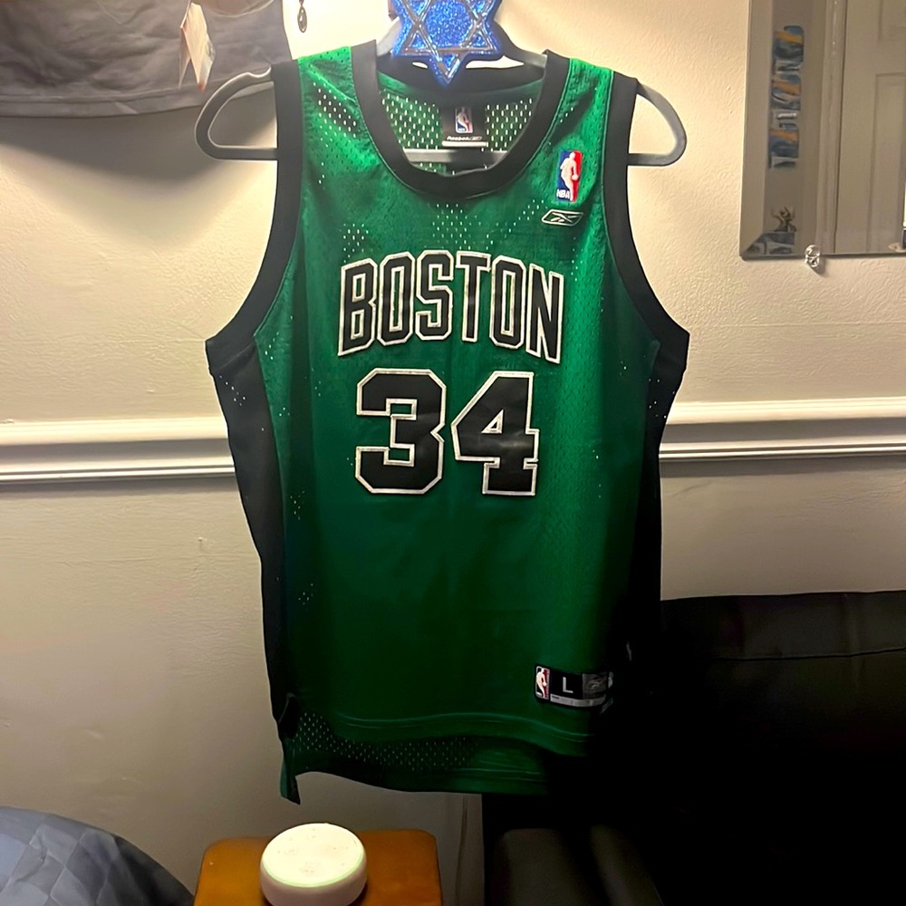 2000’s Paul Pierce Boston Celtics Jersey.